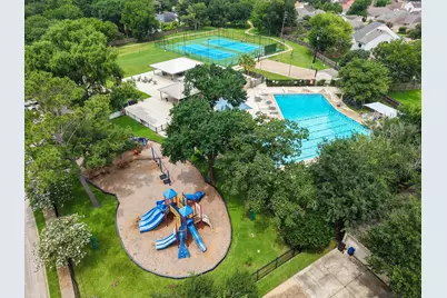 1315 Warwickshire Drive, Houston, TX 77077 - Photo 25