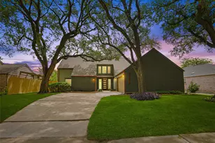 1315 Warwickshire Dr, Houston, TX 77077 - Photo 23