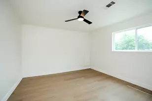 1315 Warwickshire Dr, Houston, TX 77077 - Photo 27