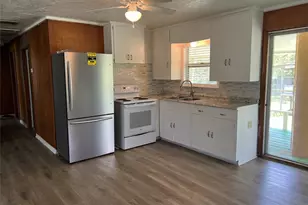 215 13th St, San Leon, TX 77539 - Photo 3