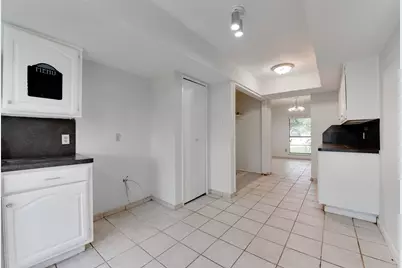 15702 Mendocino Drive, Houston, TX 77051 - Photo 9