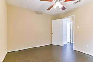 4738 Cavern Dr, Friendswood, TX 77546 - Photo 27