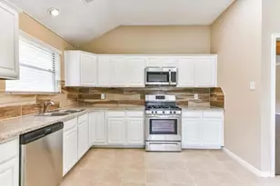 4738 Cavern Dr, Friendswood, TX 77546 - Photo 5