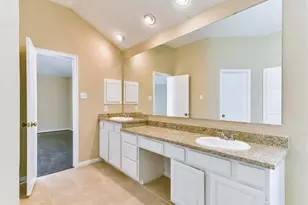 4738 Cavern Dr, Friendswood, TX 77546 - Photo 17