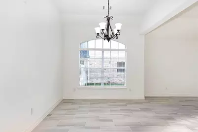 130 W Stockbridge Landing Circle, The Woodlands, TX 77382 - Photo 7