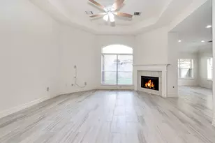 130 W Stockbridge Landing Cir, The Woodlands, TX 77382 - Photo 9