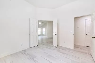 130 W Stockbridge Landing Circle, The Woodlands, TX 77382 - Photo 15