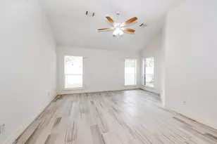 130 W Stockbridge Landing Cir, The Woodlands, TX 77382 - Photo 17