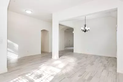 130 W Stockbridge Landing Circle, The Woodlands, TX 77382 - Photo 5
