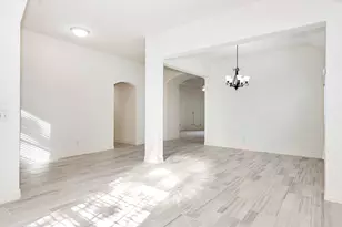 130 W Stockbridge Landing Cir, The Woodlands, TX 77382 - Photo 5