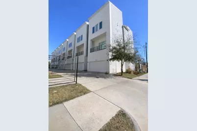 808 Fisher #A, Houston, TX 77018 - Photo 1