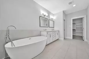 626 E 28th St, Houston, TX 77008 - Photo 21