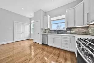 626 E 28th St, Houston, TX 77008 - Photo 9