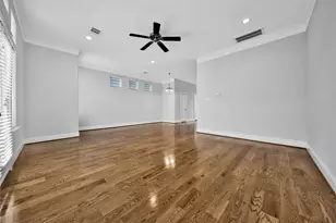 626 E 28th St, Houston, TX 77008 - Photo 13