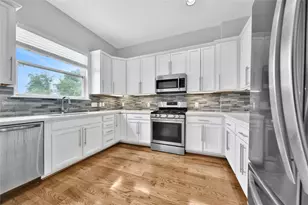 626 E 28th St, Houston, TX 77008 - Photo 9