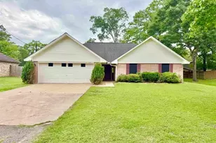 127 Timbercreek Ln, Lumberton, TX 77657 - Photo 1