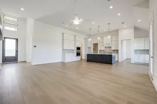 325 Rosalind Cir, Waller, TX 77484 - Photo 11