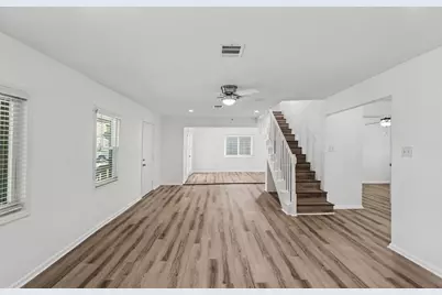 302 Lawrence Street, Tomball, TX 77375 - Photo 9
