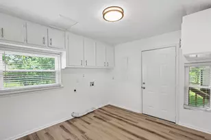 302 Lawrence St, Tomball, TX 77375 - Photo 11