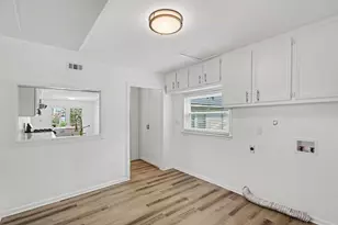 302 Lawrence St, Tomball, TX 77375 - Photo 17