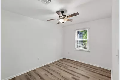 302 Lawrence Street, Tomball, TX 77375 - Photo 23