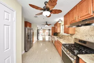 10422 Springland Ct, Houston, TX 77065 - Photo 17