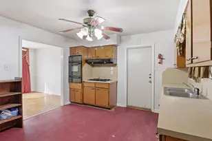 5215 Grace Point Ln, Houston, TX 77048 - Photo 9