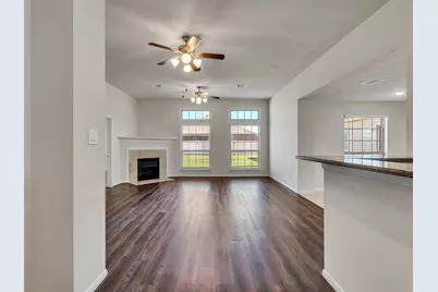 6807 Davy Crockett Drive, Manvel, TX 77578 - Photo 7