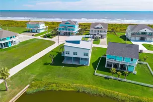 3841 Biscayne Beach Rd, Crystal Beach, TX 77650 - Photo 5