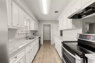 6602 Fallengate Drive, Spring, TX 77373 - Photo 9