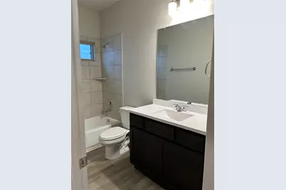 6511 Wenlock Drive, Houston, TX 77048 - Photo 9