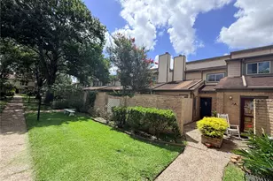 726 Country Pl Dr, Houston, TX 77079 - Photo 3
