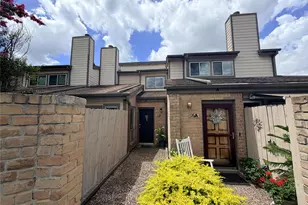 726 Country Pl Dr, Houston, TX 77079 - Photo 1
