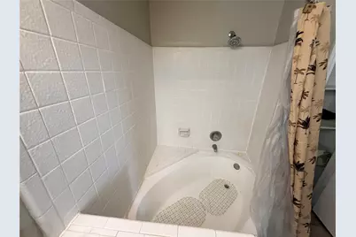 726 Country Place Drive #B, Houston, TX 77079 - Photo 19