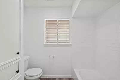 8307 Braesview Lane, Houston, TX 77071 - Photo 17
