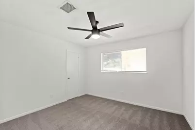 8307 Braesview Lane, Houston, TX 77071 - Photo 19