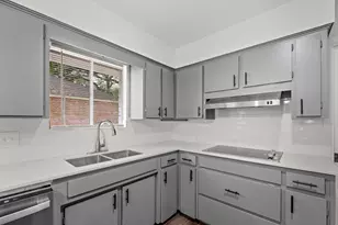8307 Braesview Ln, Houston, TX 77071 - Photo 9