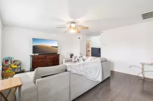 2315 Oyster Bay Ave, La Marque, TX 77568 - Photo 7