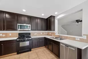 31722 Royal Woods Ct, Conroe, TX 77385 - Photo 9