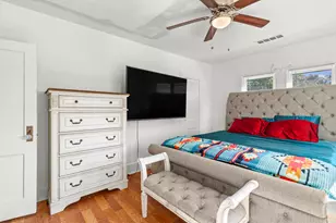 910 Avenue J, Huntsville, TX 77320 - Photo 9