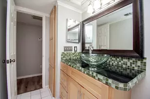 7575 Katy Fwy, Houston, TX 77024 - Photo 25