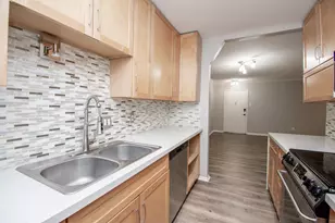 7575 Katy Fwy, Houston, TX 77024 - Photo 9