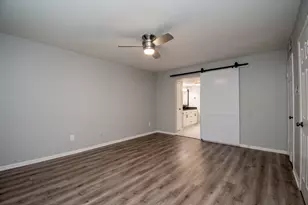 7575 Katy Fwy, Houston, TX 77024 - Photo 11