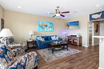 1819 N Pompano Ln, Crystal Beach, TX 77650 - Photo 9