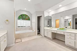5571 Beverly Hill St, Houston, TX 77056 - Photo 19