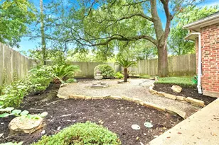 5571 Beverly Hill St, Houston, TX 77056 - Photo 21