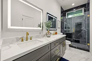 5606 Pershing St, Houston, TX 77033 - Photo 3