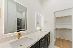 8048 Sunbury St, Houston, TX 77028 - Photo 7