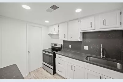 7047 Bissonnet Street #62, Houston, TX 77074 - Photo 5