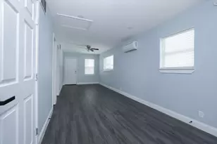 4120 Linn St, Houston, TX 77026 - Photo 3